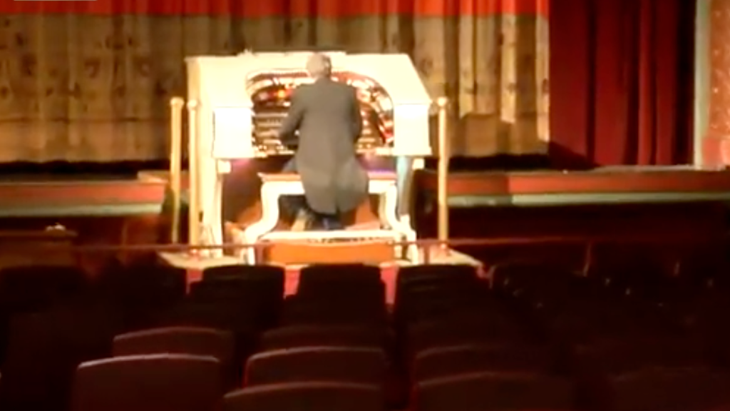 The Heights Theater fell into disrepair in the late 1990s. Now it's turning 100. — WCCO / CBS Minnesota, Shoreview Arts news