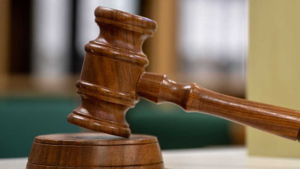 Judge sets bail at $200,000 for sex offender accused of posing as teen at Maple Grove school — WCCO / CBS Minnesota, Shoreview Schools news