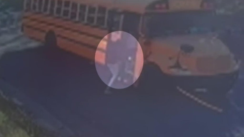 Video shows quick-thinking bystander stop runaway St. Paul school bus — WCCO / CBS Minnesota, Shoreview Health news