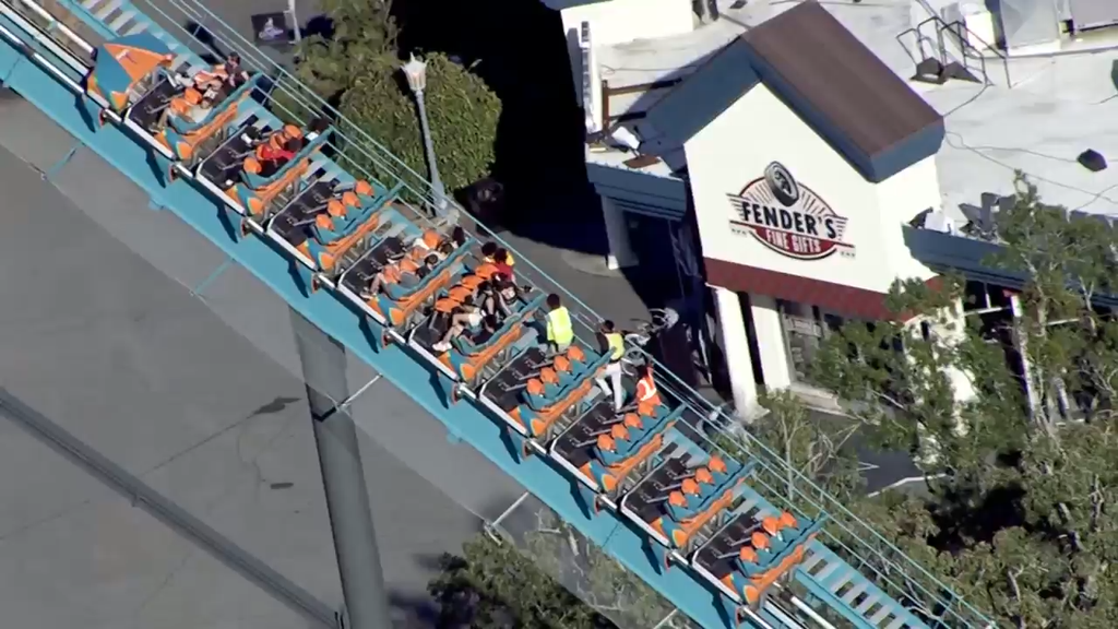 Man dies in fall from Six Flags Over Georgia roller coaster, several injured, police and witnesses say — WCCO / CBS Minnesota, Shoreview Real Estate news