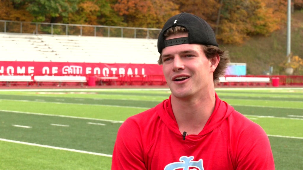 St. John's wide receiver Riley Schwellenbach finding success on the gridiron and baseball field — WCCO / CBS Minnesota, Shoreview Schools news