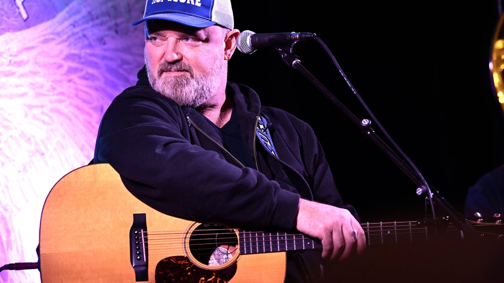 Zac Brown Band founding member raising awareness of ALS with "Hop on a Cure" nonprofit — WCCO / CBS Minnesota, Shoreview Community news