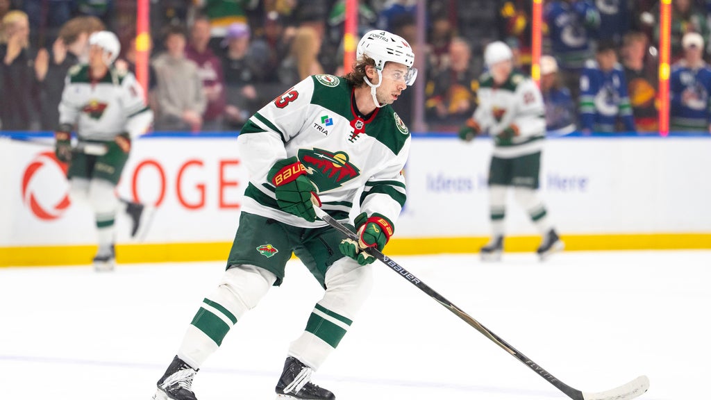 Quinn Hughes has goal, assist in his Vancouver return in Wild's 4-2 victory — WCCO / CBS Minnesota, Shoreview Sports news