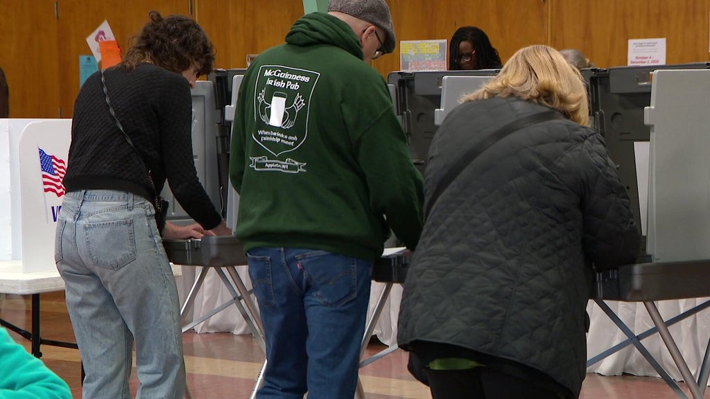 Minneapolis seeing "very high" early voter turnout ahead of next week's midterms — Shoreview Community news