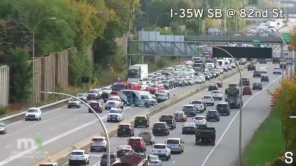 3 drivers injured in crash on Interstate 35W in Bloomington, state patrol says — WCCO / CBS Minnesota, Shoreview Health news
