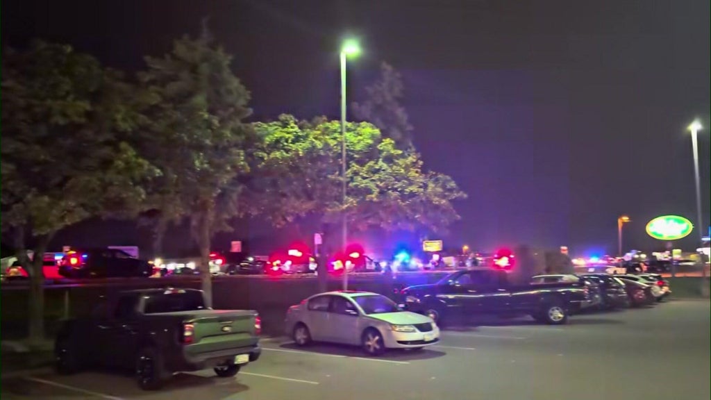 Police respond to Osseo High School after several fights break out at end of football game — WCCO / CBS Minnesota, Shoreview Schools news