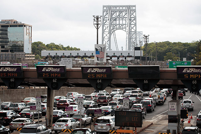 Fatal motorcycle crash closes upper lanes to NY on George Washington Bridge — Gothamist, Shoreview Community news