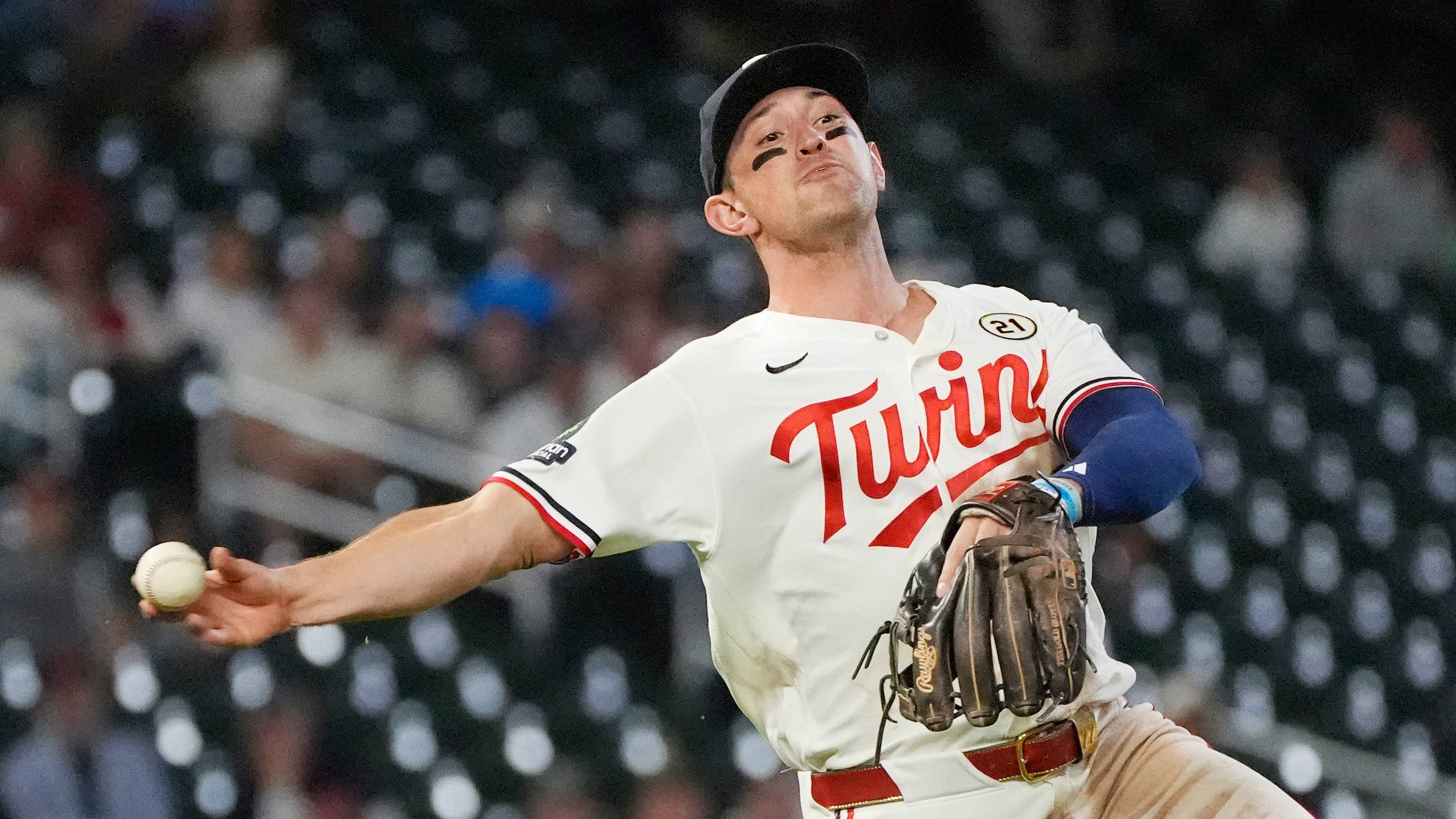 Brooks Lee's Gold Glove nomination further vindicates Twins' decision to move him to third base — Puckett's Pond (Twins), Shoreview Sports news