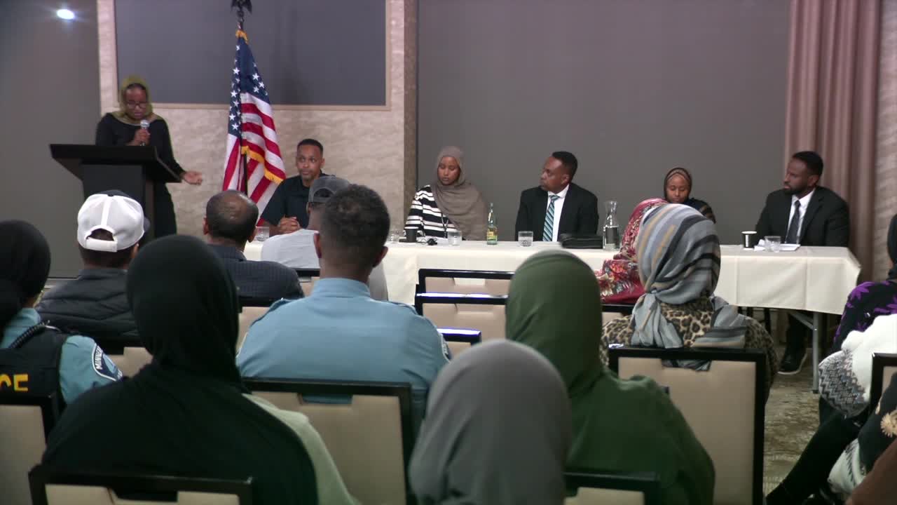 Somali-American police officers address gang violence at town hall; community shares possible solutions — KSTP 5, Shoreview Business news