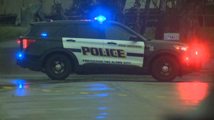 Driver arrested on DWI charge after running red light and crashing into car, police say — KENS 5 (San Antonio), Shoreview Health news
