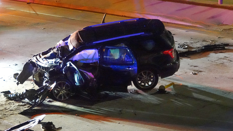2 dead, 1 injured after rollover crash Wednesday night in East Austin — KVUE (Austin), Shoreview Community news
