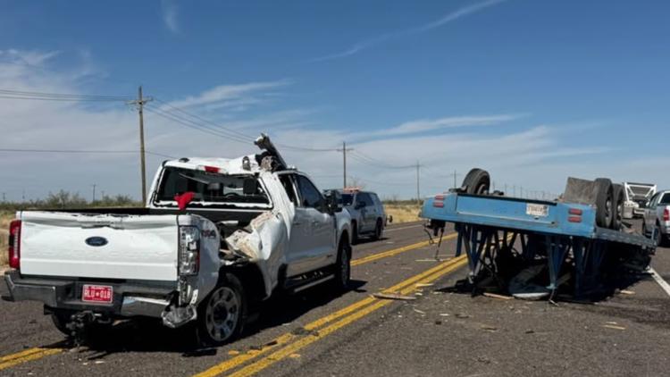 Single-vehicle crash closes intersection of State Highway 18 and County Road 306 in Winkler County — NewsWest 9 (Permian Basin), Shoreview Community news