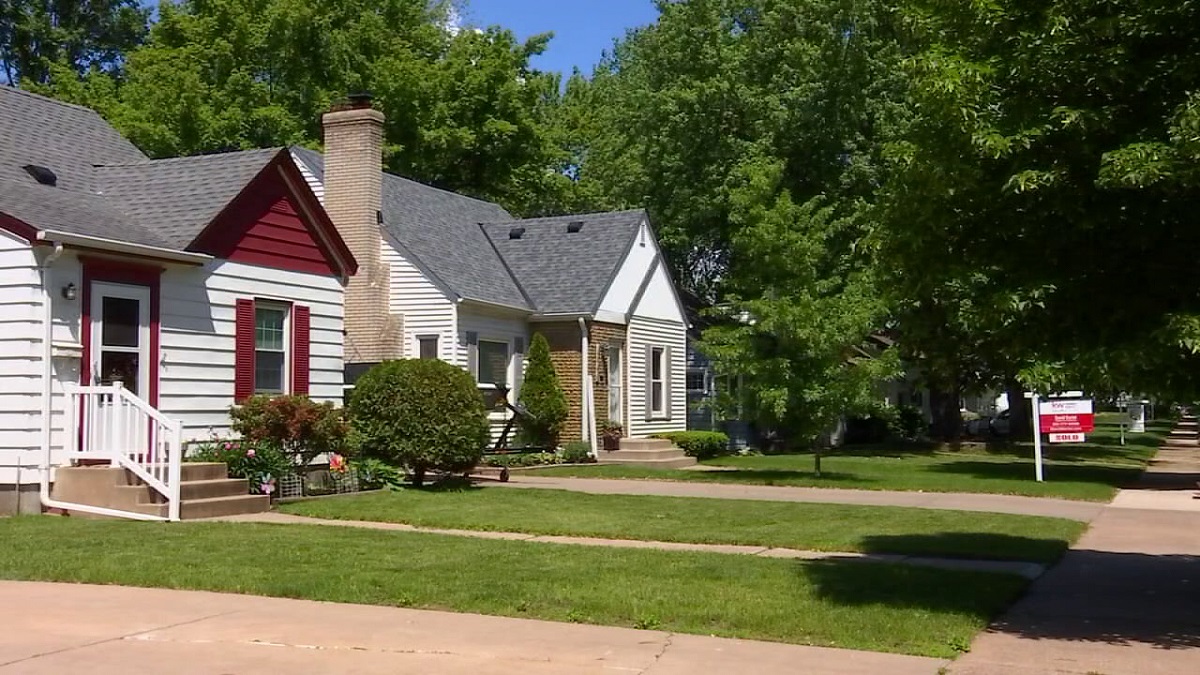 US pending home sales sink near 12-year low as rates top 7%: Report — FOX 9, Shoreview Real Estate news