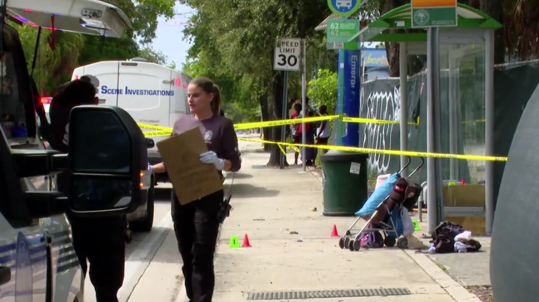Attacker, victim injured in stabbing at Miami bus stop — WSVN 7 Miami-Dade, Shoreview Community news